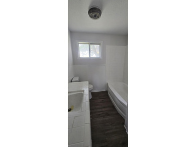 Investor special! This 3-bedroom, 2-bath home is ready to be - photo 3