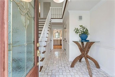 Stunning home on 1.4 acres on the Warwick River. Beautifully - photo 3