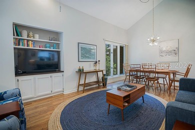 Discover the perfect blend of comfort, style, and resort living - photo 17