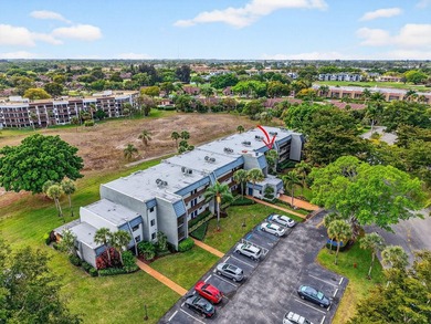 This turnkey 55+ condo is nestled within the sought-after - photo 18