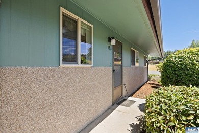 Enjoy easy living in this beautifully situated end-unit condo in - photo 10