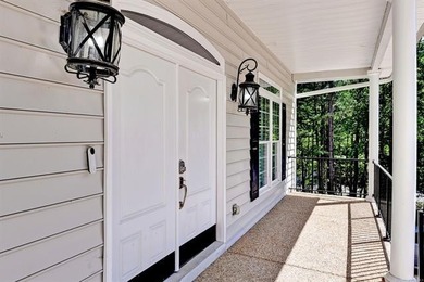Versatile, Spacious, Move-In Ready - With NO HOA in the heart of - photo 3