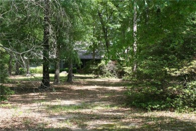 Lake Home Sale Pending in Eufaula, Alabama