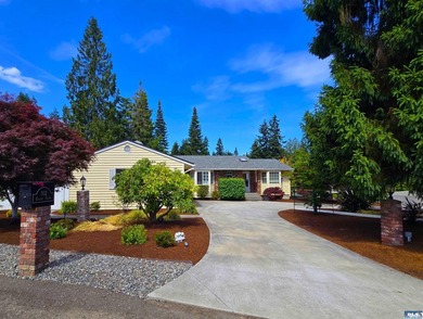 A perfect blend of space and community, this well maintained - photo 1