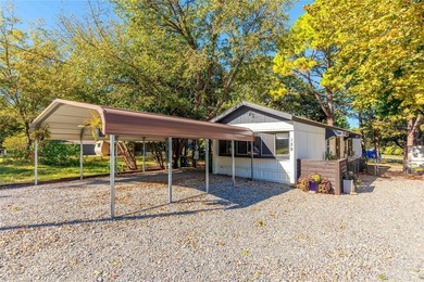 Lake Home For Sale in Pottsboro, Texas