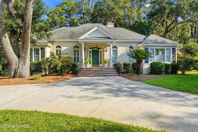 Experience the perfect blend of timeless elegance and effortless - photo 1