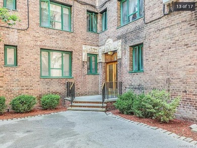 Realtors, please call ShowingTime for shows. Parkchester South - photo 14