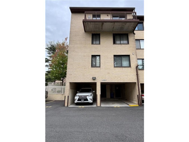 Elmwood Park Condominium! This bright and airy 3rd-floor unit - photo 3