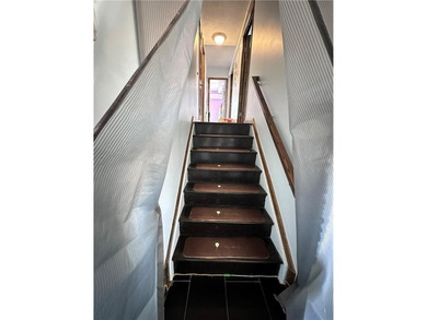Elmwood Park Condominium! This bright and airy 3rd-floor unit - photo 9