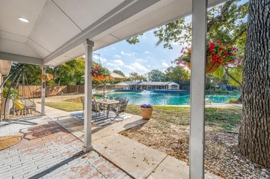 Lake Lewisville Home For Sale in Lake Dallas Texas