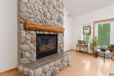 Quintessential Sequim home with beautiful architecture and - photo 9