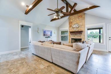 Beautiful 5 Bedroom, 3 Bath brick home on 1.05 fenced in acre - photo 8