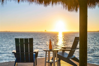 Caloosahatchee River Home For Sale in Cape Coral Florida