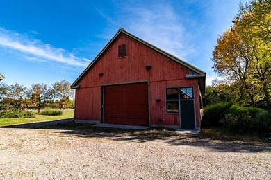 A rare and unique opportunity to own a 401 acres w/ farm - photo 7