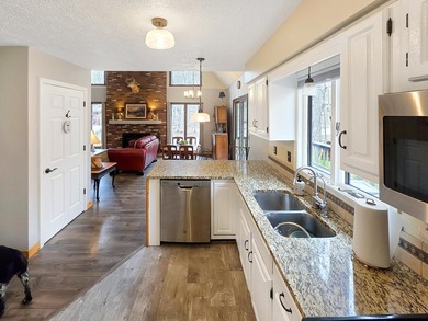 Well-maintained and stylish 2 bedroom, 3 bath home situated on a - photo 11