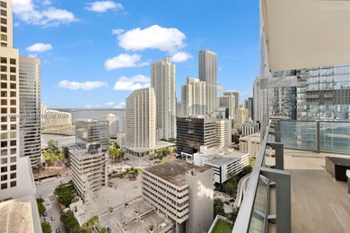 Most desirable 2 bed / 2.5 bath South-East corner unit at Reach