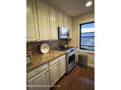 Discover this beautifully updated 2 bedroom, 2 bathroom with a - photo 16