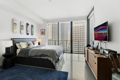 Most desirable 2 bed / 2.5 bath South-East corner unit at Reach