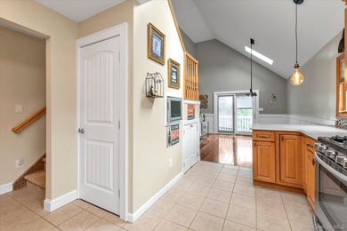 Bellmore water view 4-bedroom 2 bath colonial. Two 1st floor - photo 8