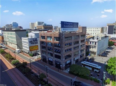 Elizabeth River Condo For Sale in Norfolk Virginia