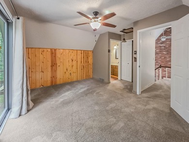Well-maintained and stylish 2 bedroom, 3 bath home situated on a - photo 23