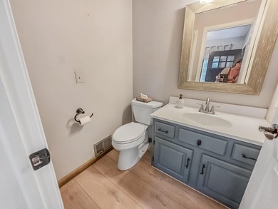 Well-maintained and stylish 2 bedroom, 3 bath home situated on a - photo 26