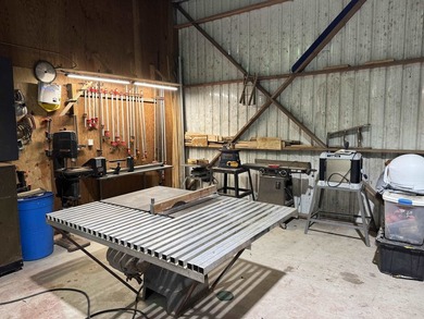 Versatile country property on 2.49 acres surrounded by beautiful - photo 29