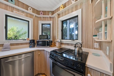 29 Rosewalk Aly is a rare opportunity to own in the iconic - photo 8