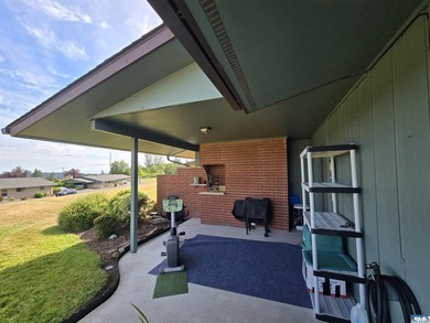 2-bedroom Condo available in the Dominion Terrace 55+ community - photo 8
