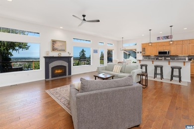 Exceptional Bell Hill home in the highly sought-after Highland - photo 6