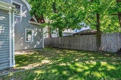 Welcome to this spacious and inviting Colonial in Freeport - photo 6