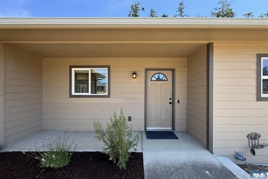 Additional listing photo 1