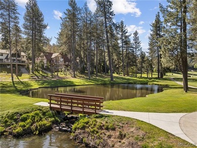 Welcome to this exceptional mountain retreat with one-of-a-kind - photo 3