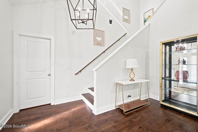 Nestled on a quiet street in the desirable mid-north area of St - photo 4