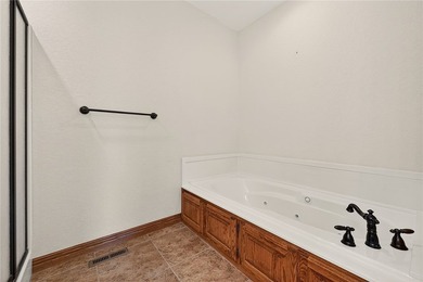 BELLA VISTA! DOUBLE LOTS! Welcome to 24 Kirby Dr., a stunning - photo 15