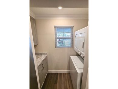Enjoy convenient one-floor living in this recently renovated - photo 18