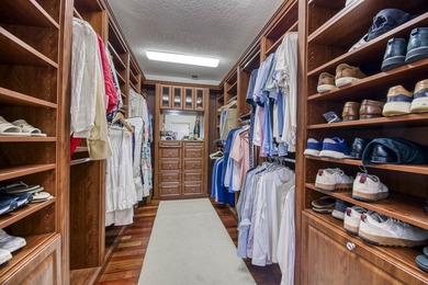 Spacious 3-bedroom, 3.5-bath waterfront townhome with a 57' x - photo 20