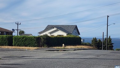 Truly a diamond in the rough! Great harbor view and outstanding