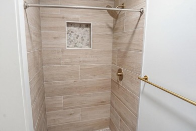 Welcome to 32 Briarcliff Dr., a beautifully updated 4-bedroom - photo 25