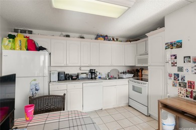 This well-appointed 1-bedroom, 1-bathroom unit offers a highly - photo 7