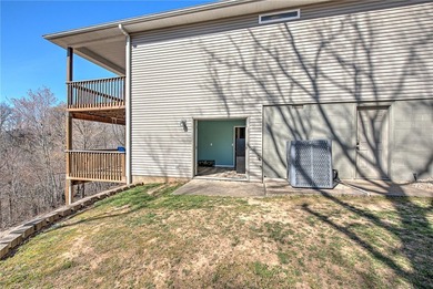 BELLA VISTA! DOUBLE LOTS! Welcome to 24 Kirby Dr., a stunning - photo 28