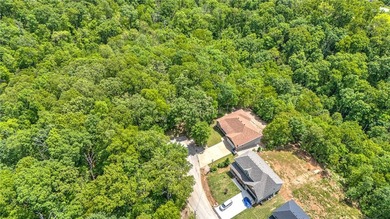 BELLA VISTA! DOUBLE LOTS! Welcome to 24 Kirby Dr., a stunning - photo 32