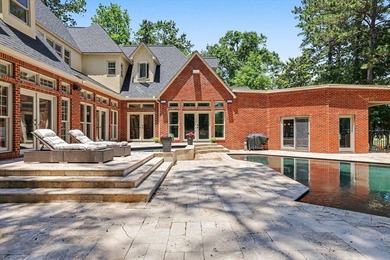 A rare opportunity to own nearly 7,000 square feet of luxury - photo 3