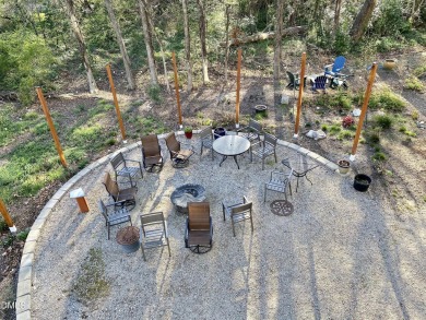 Lovely 1-bedroom condo in Bull City Commons Condominiums. Walk