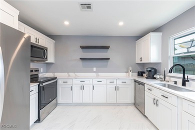 NEW UPDATES MUST SEE....Tastefully renovated fully furnished 3 - photo 4