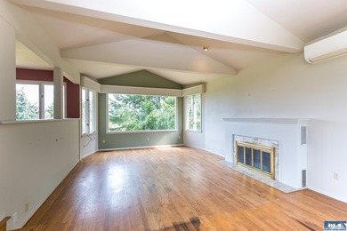 Additional listing photo 2