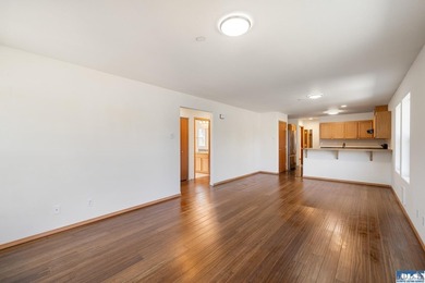 Welcome home to Peninsula Village, adjacent to Peninsula Golf - photo 2