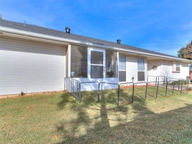 Move-In Ready Home in Welcoming 55+ Community. Well-maintained