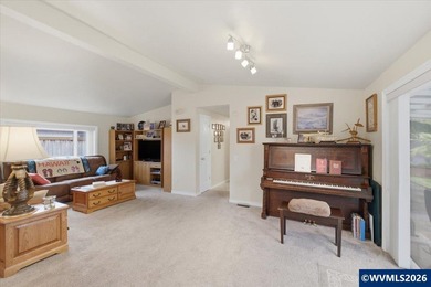 Accepted Offer with Contingencies. Stunning home on a cul-de-sac - photo 11