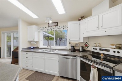 Accepted Offer with Contingencies. Stunning home on a cul-de-sac - photo 14